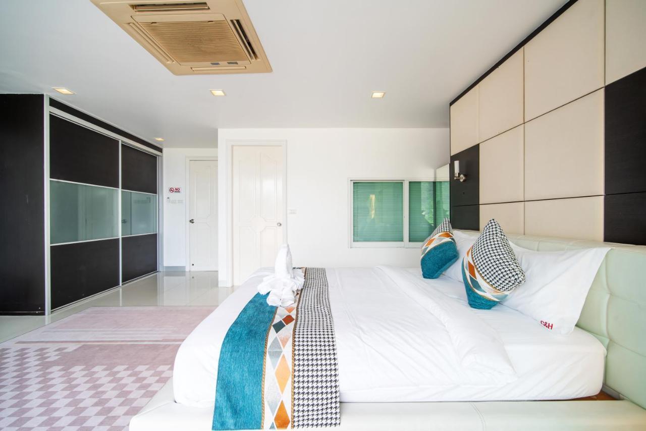 Villa2：四卧泳池别墅/两个海景房/近班赞酒吧街 Biệt thự