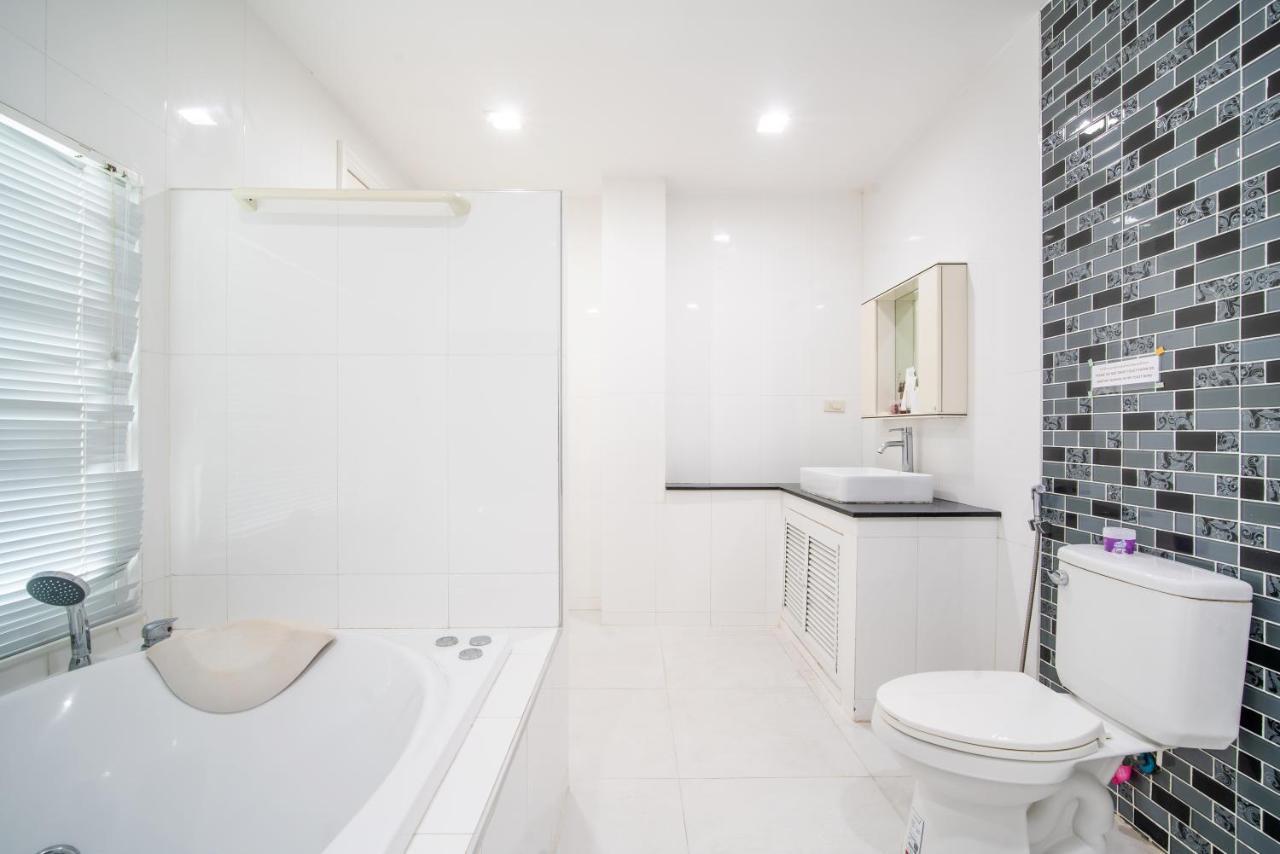 Villa2：四卧泳池别墅/两个海景房/近班赞酒吧街 Biệt thự Patong